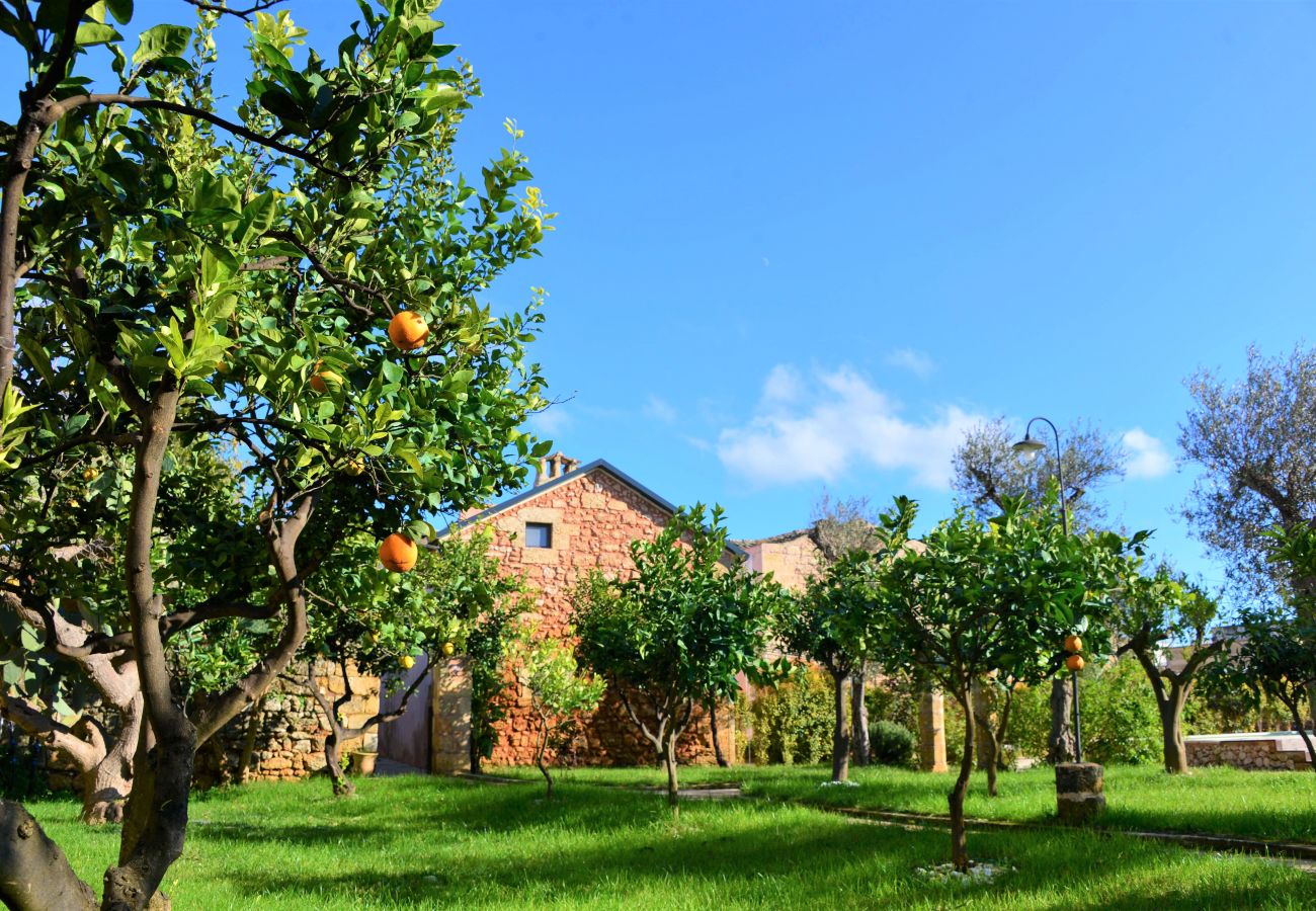 Ferienwohnung in Patù - Hübsches Studio mit Poolzugang und Terrasse (E)