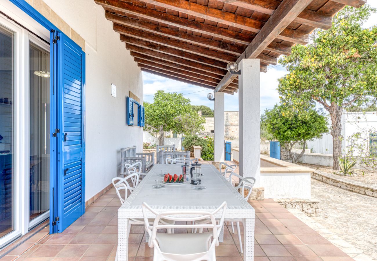 Ferienhaus in Pescoluse - Hübsches Ferienhaus mit Pool 1km vom Sandstrand von Pescoluse