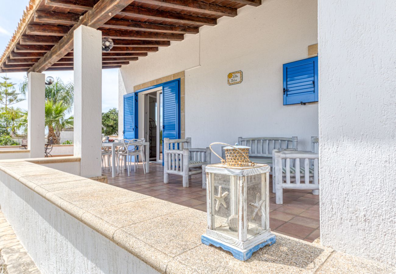 Ferienhaus in Pescoluse - Hübsches Ferienhaus mit Pool 1km vom Sandstrand von Pescoluse