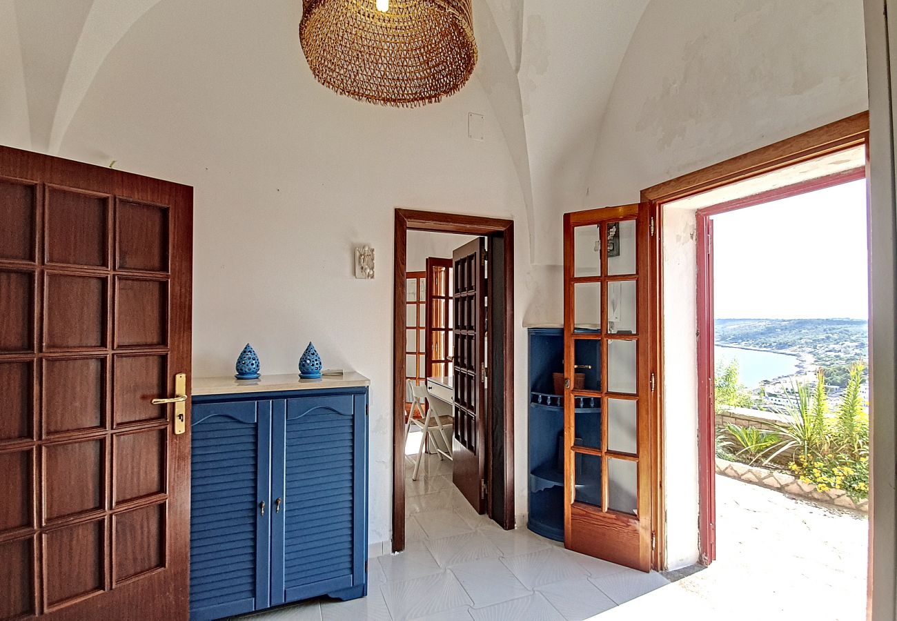 Ferienhaus in Castro - Außenwhirlpool u. Meerblick in der antiken Festung