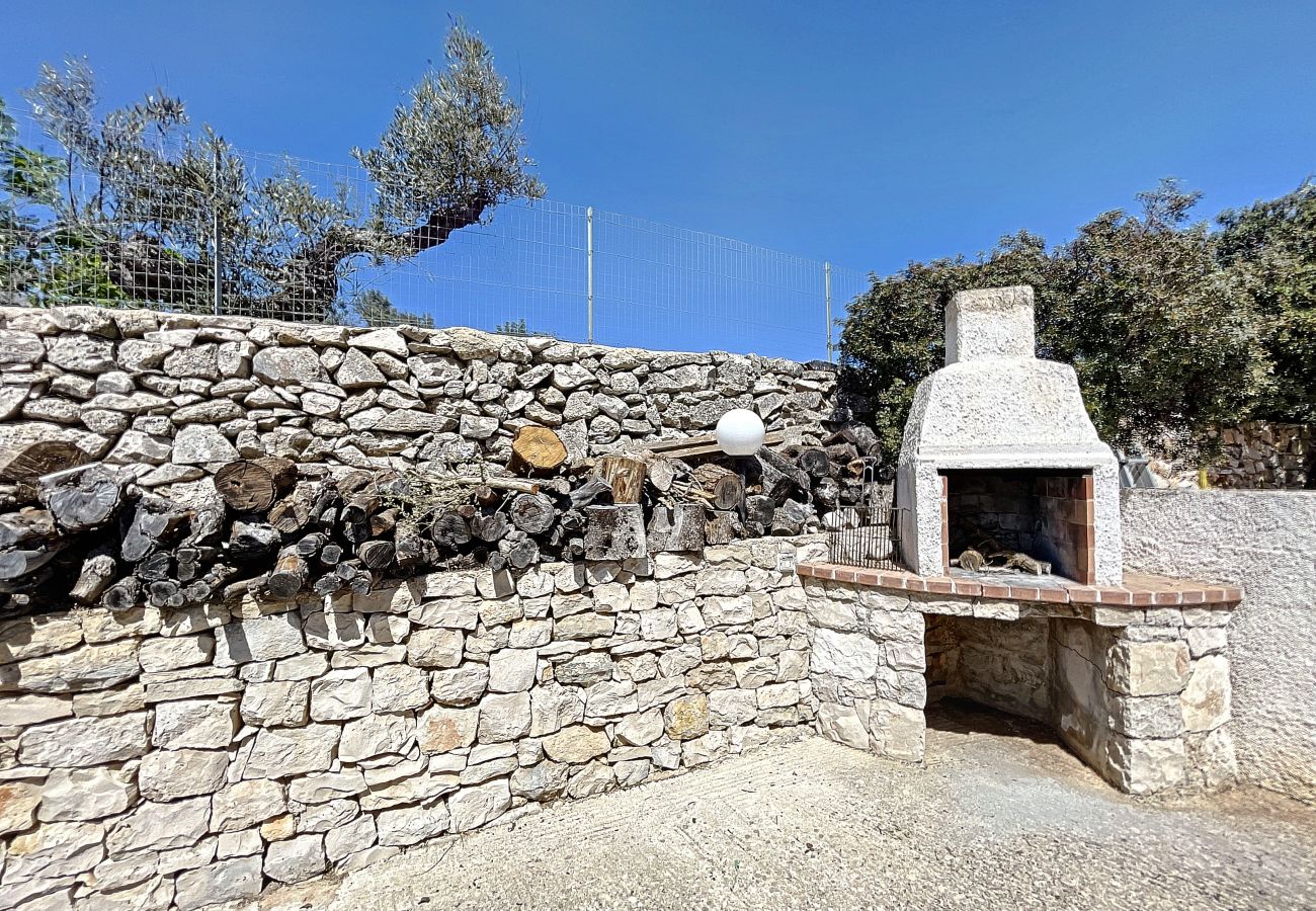 Ferienhaus in Torre Vado - Ferienhaus mit Design-Pool & Meerblick beim Strand