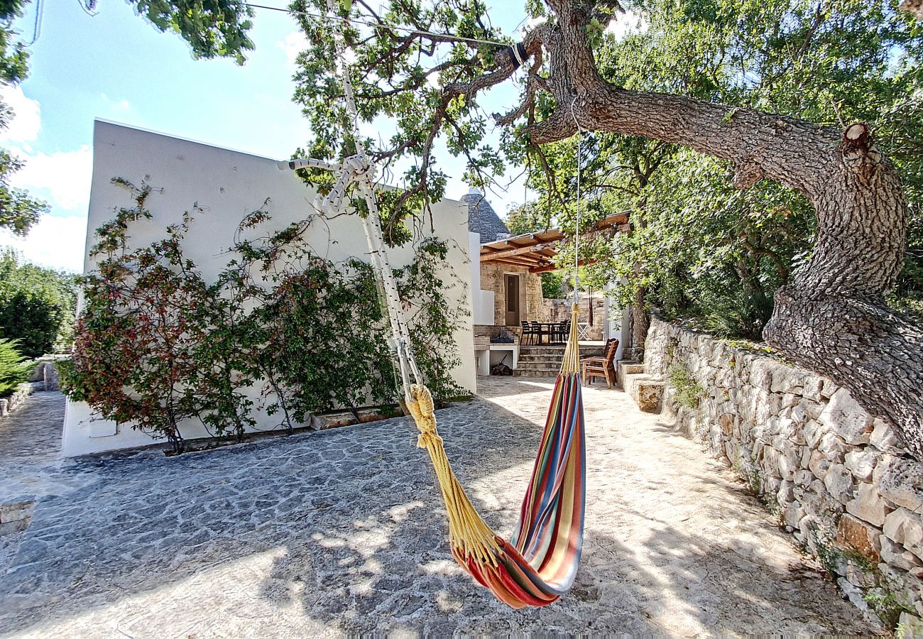 Villa in Cisternino - Renoviertes Trulli-Anwesen mit Pool