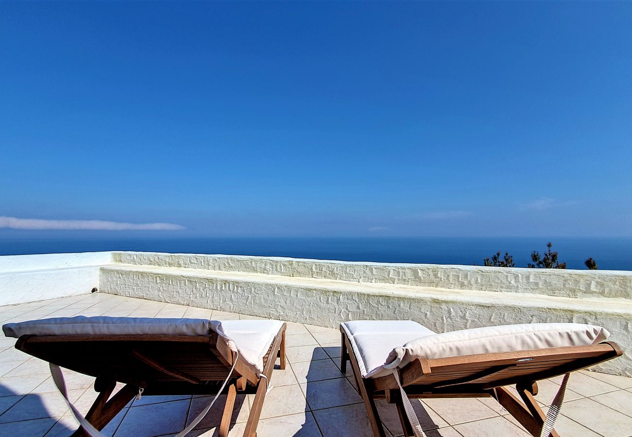 Villa in Leuca - Atemberaubend: Terrassenhaus mit 180°-Meerblick