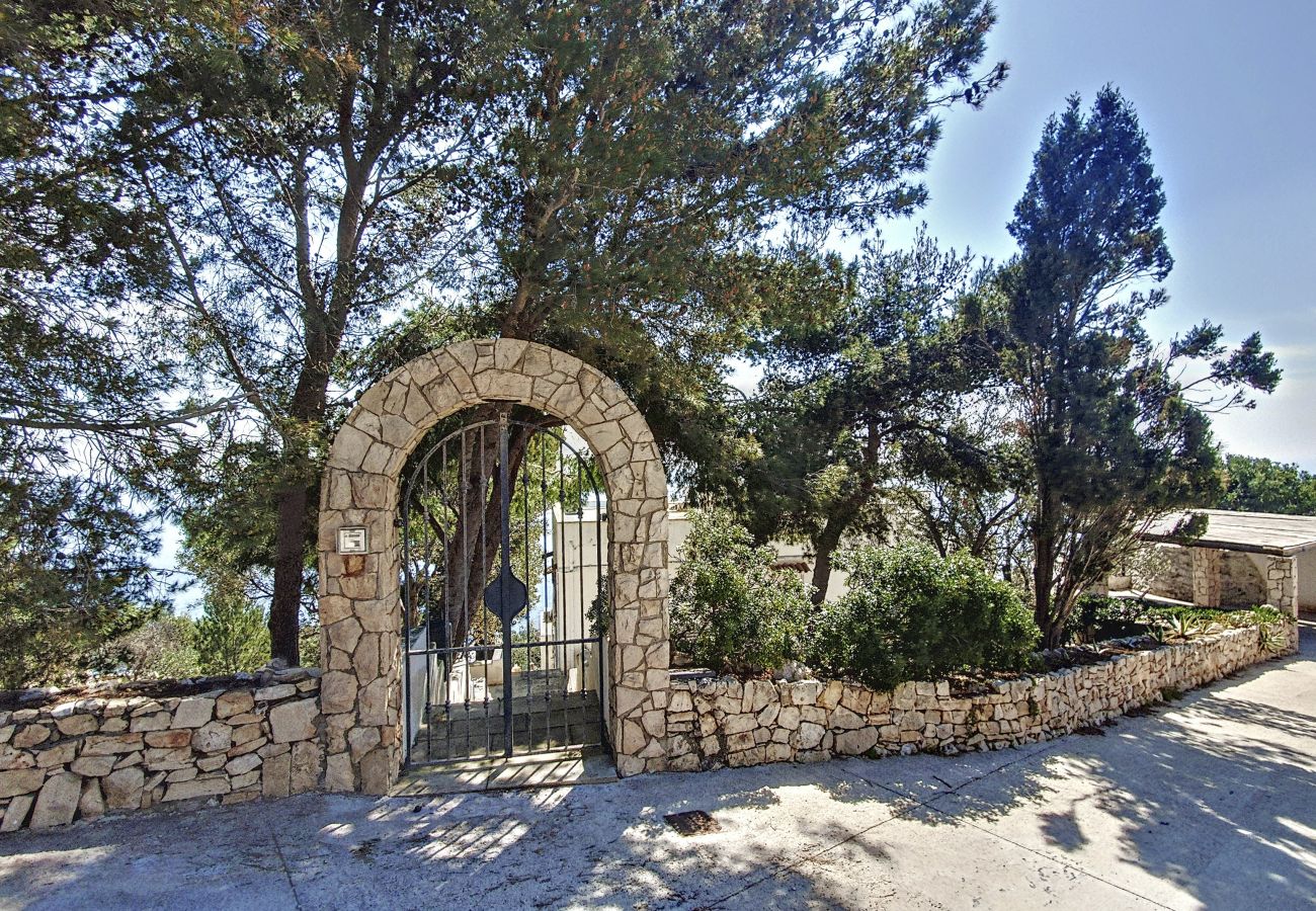 Villa in Leuca - Atemberaubend: Terrassenhaus mit 180°-Meerblick