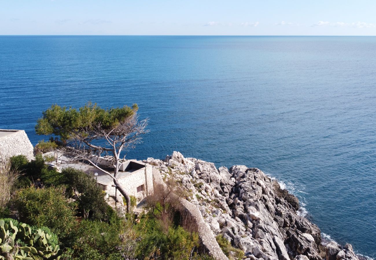 Trullo in Gagliano del Capo - Romantisches Steinhäuschen m. Whirlpool&Meerzugang