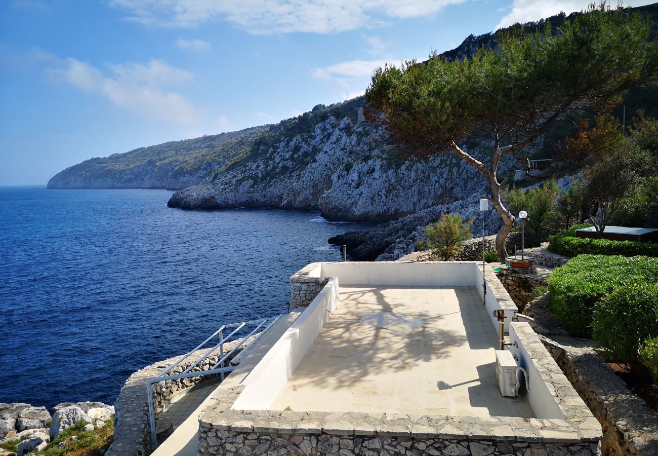 Trullo in Gagliano del Capo - Romantisches Steinhäuschen m. Whirlpool&Meerzugang