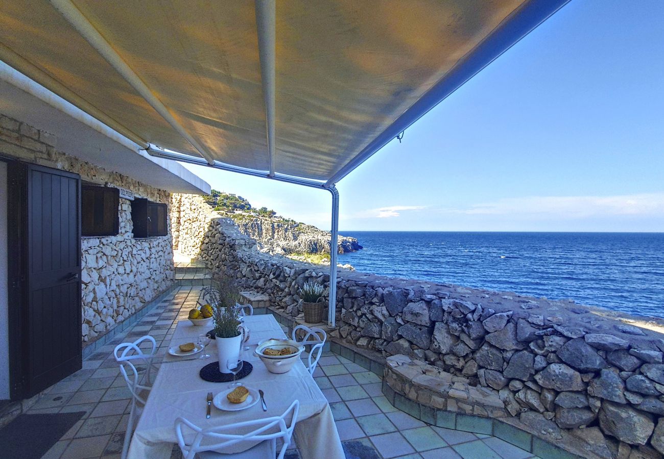 Trullo in Gagliano del Capo - Romantisches Steinhäuschen m. Whirlpool&Meerzugang