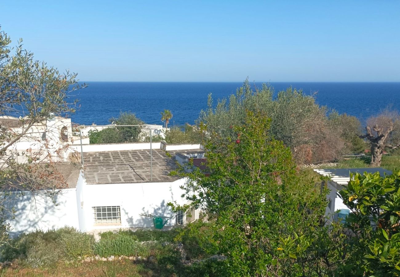 Trullo in Tricase - Verwunschenes Häuschen mit Meerblick in Meeresnähe