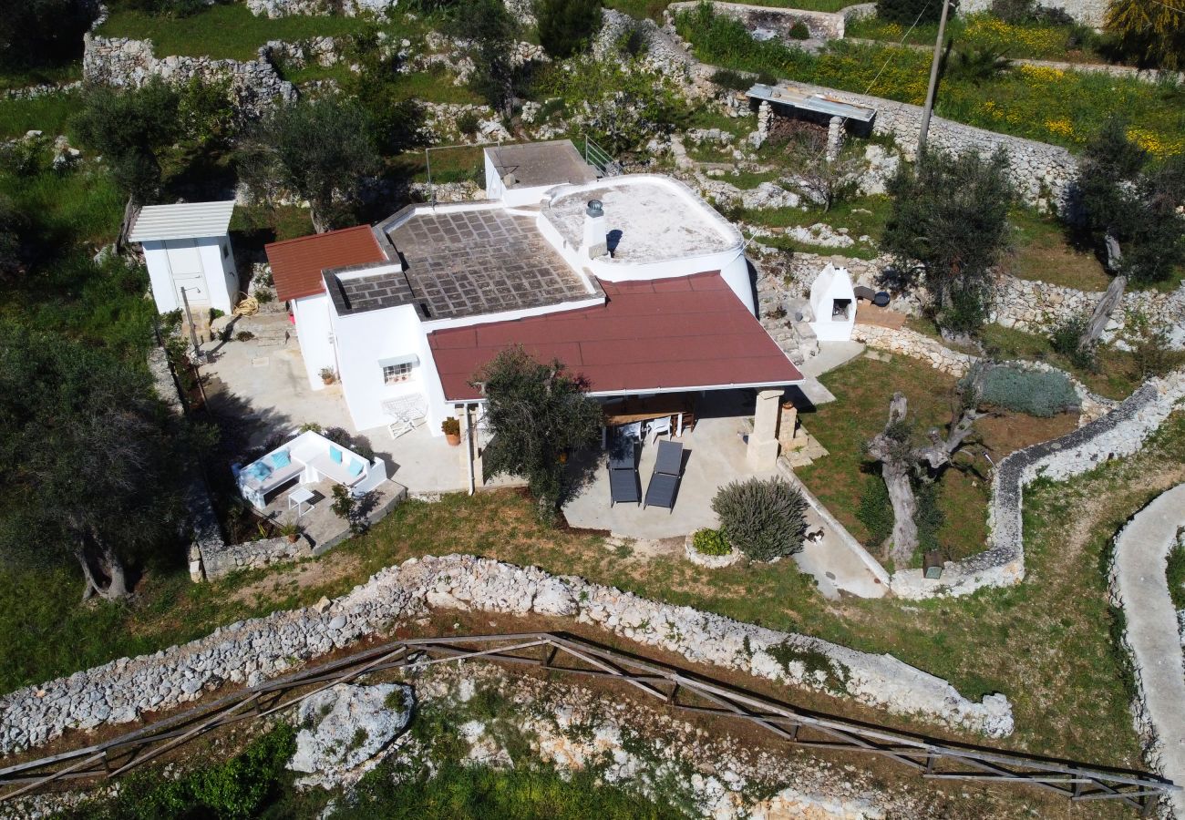 Trullo in Tricase - Verwunschenes Häuschen mit Meerblick in Meeresnähe