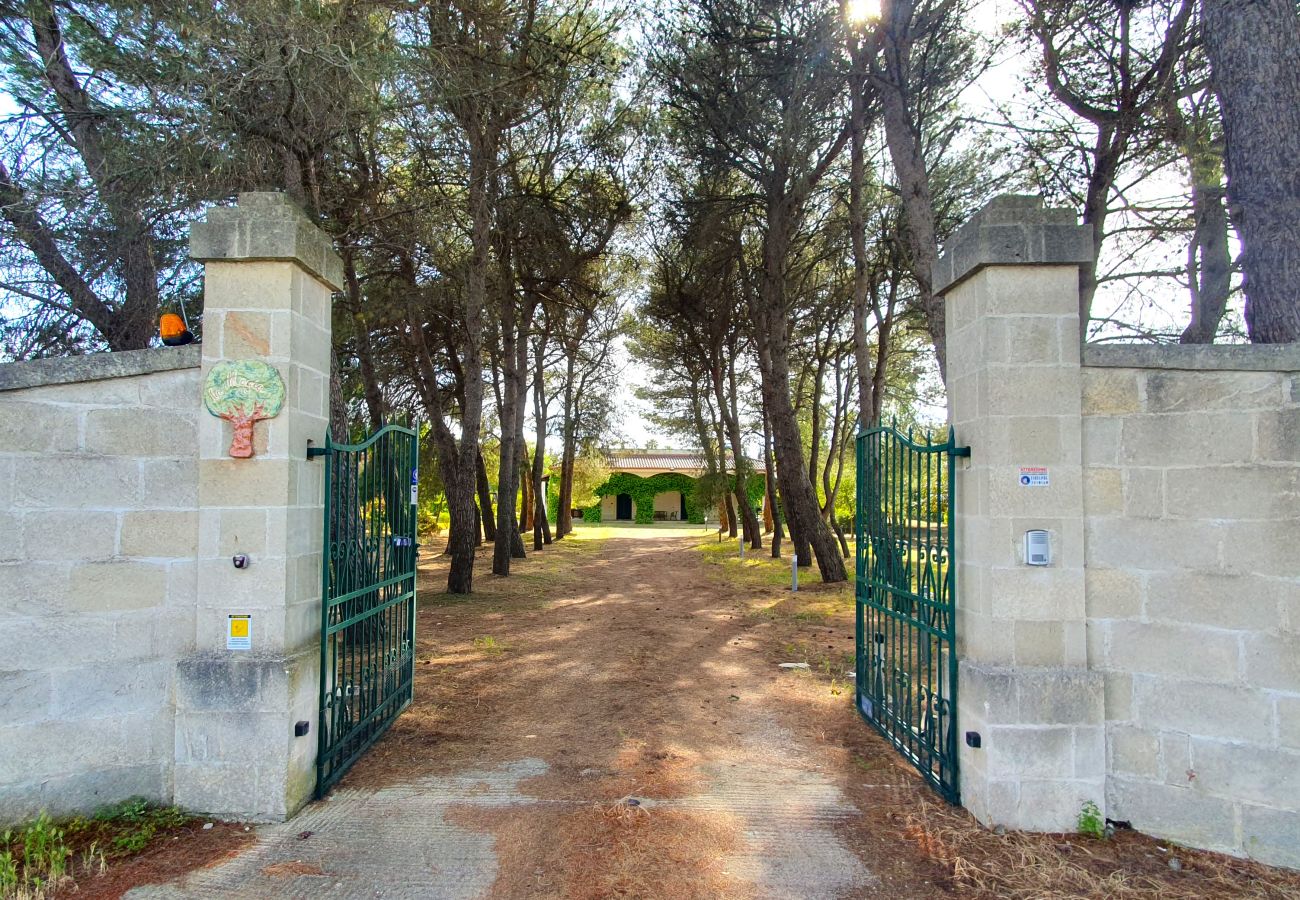 Villa in Galatina - Landhaus-Anwesen mit großem Pool & Park