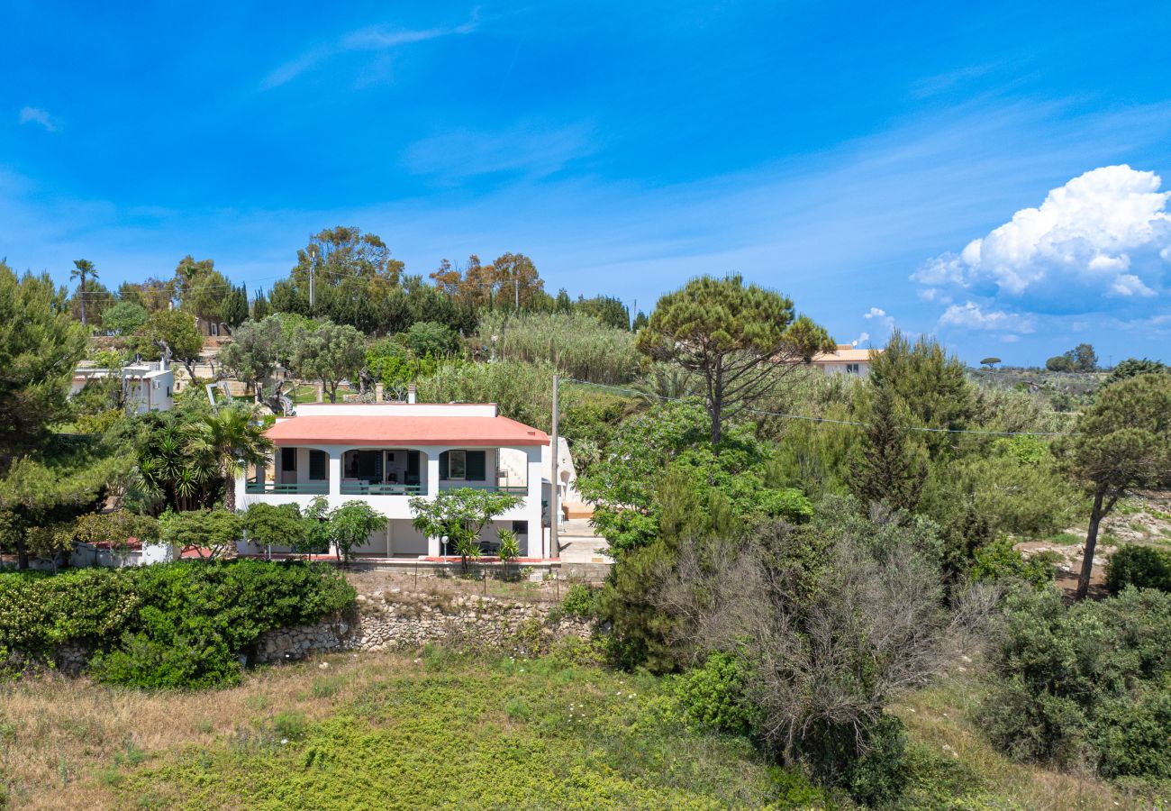 Villa in Pescoluse - Ruhiges Landhaus mit Meerblick und Garten