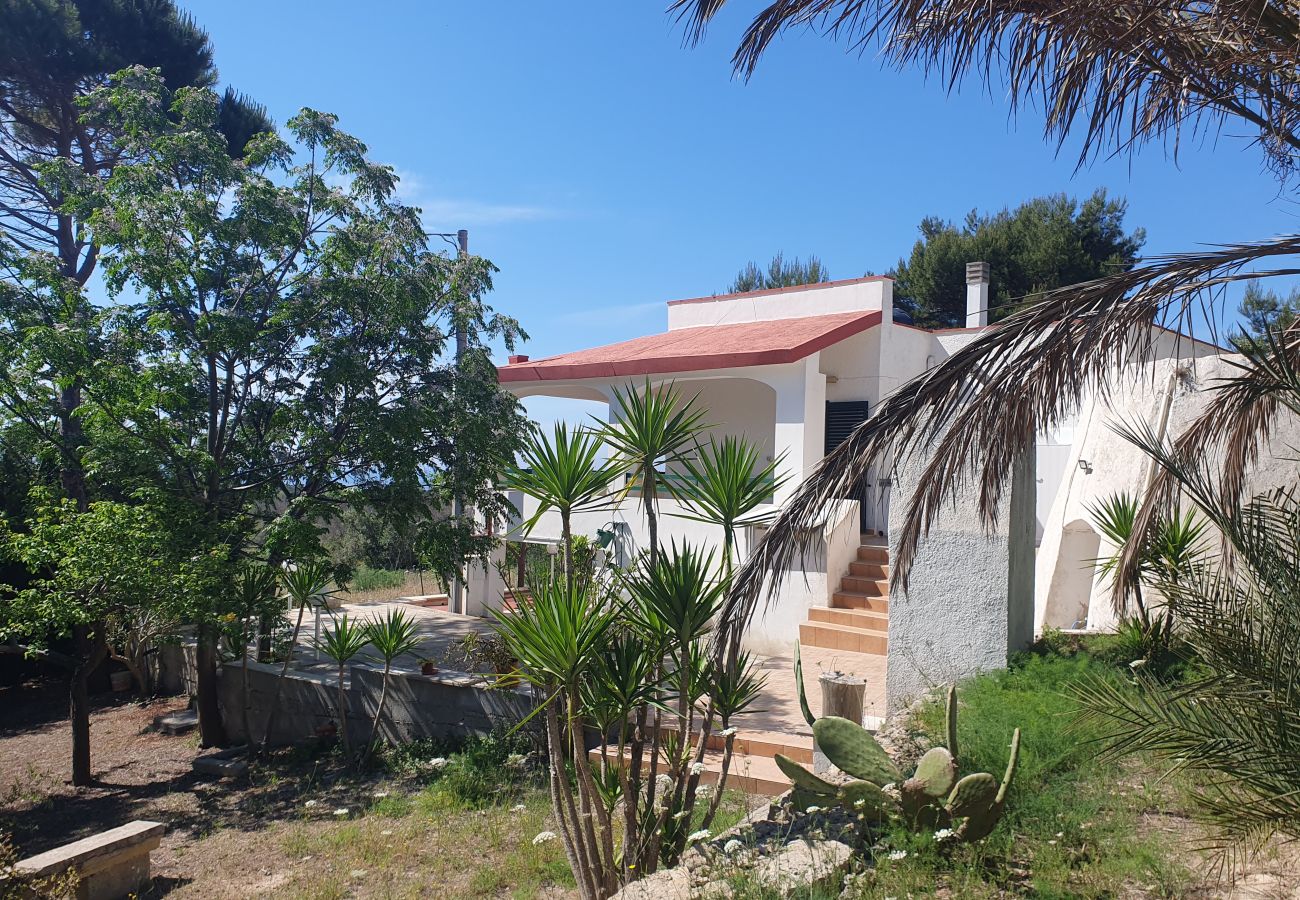 Villa in Pescoluse - Ruhiges Landhaus mit Meerblick und Garten