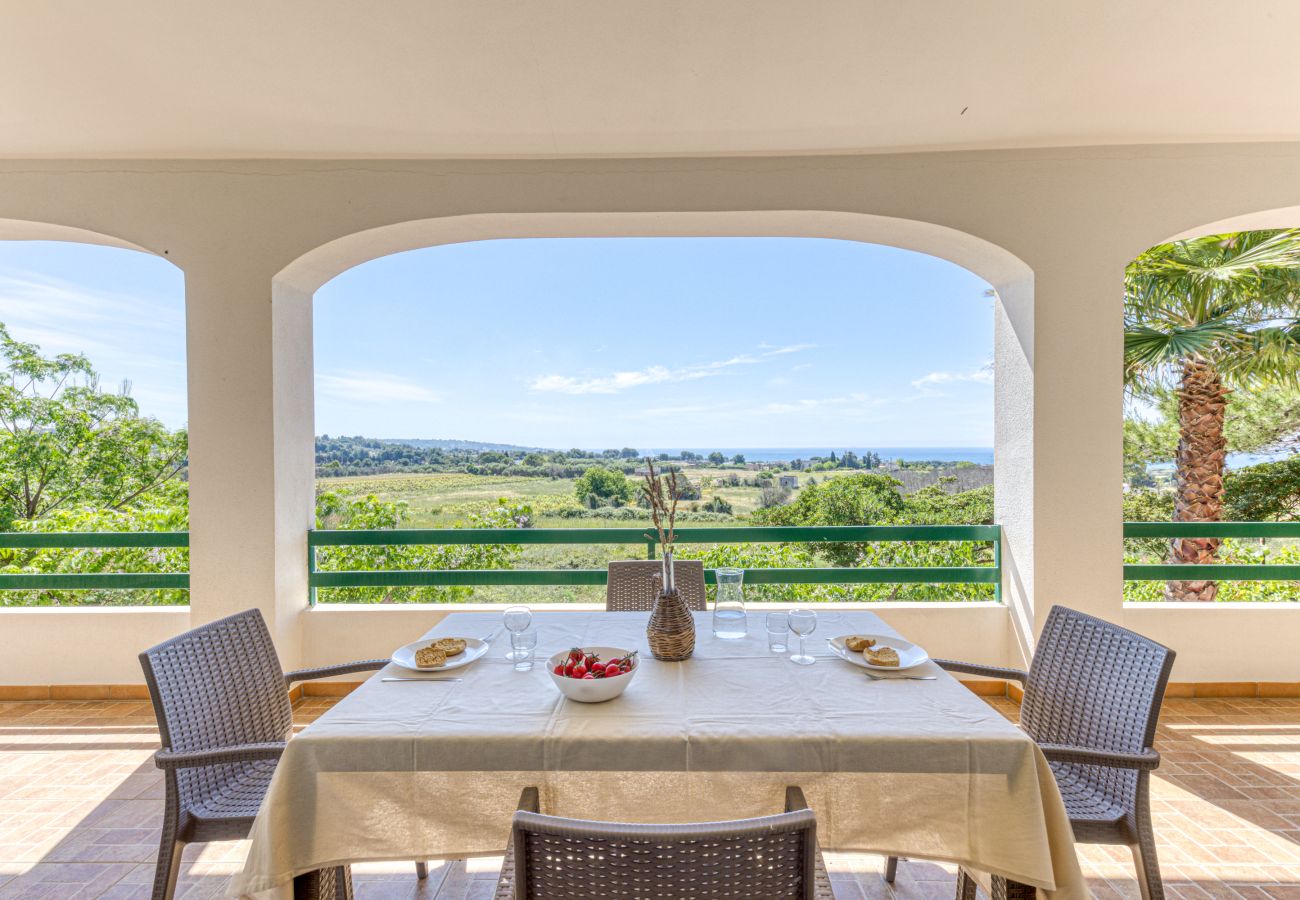 Villa in Pescoluse - Ruhiges Landhaus mit Meerblick und Garten