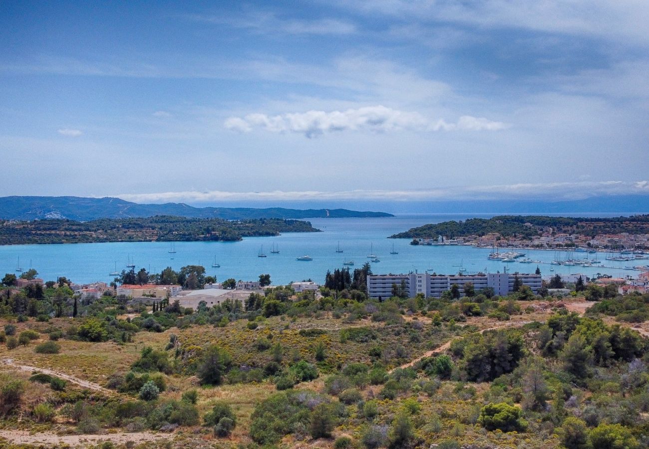 Villa in Porto Heli - Moderne Villa mit Pool & fantastischer Aussicht