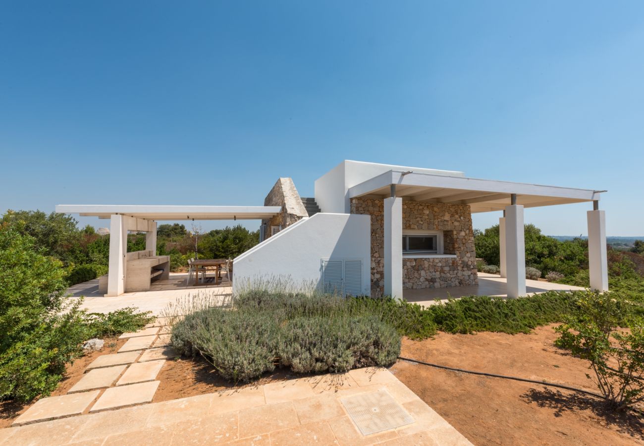 Villa in Torre Pali - Modern villa with plunge pool near the beaches