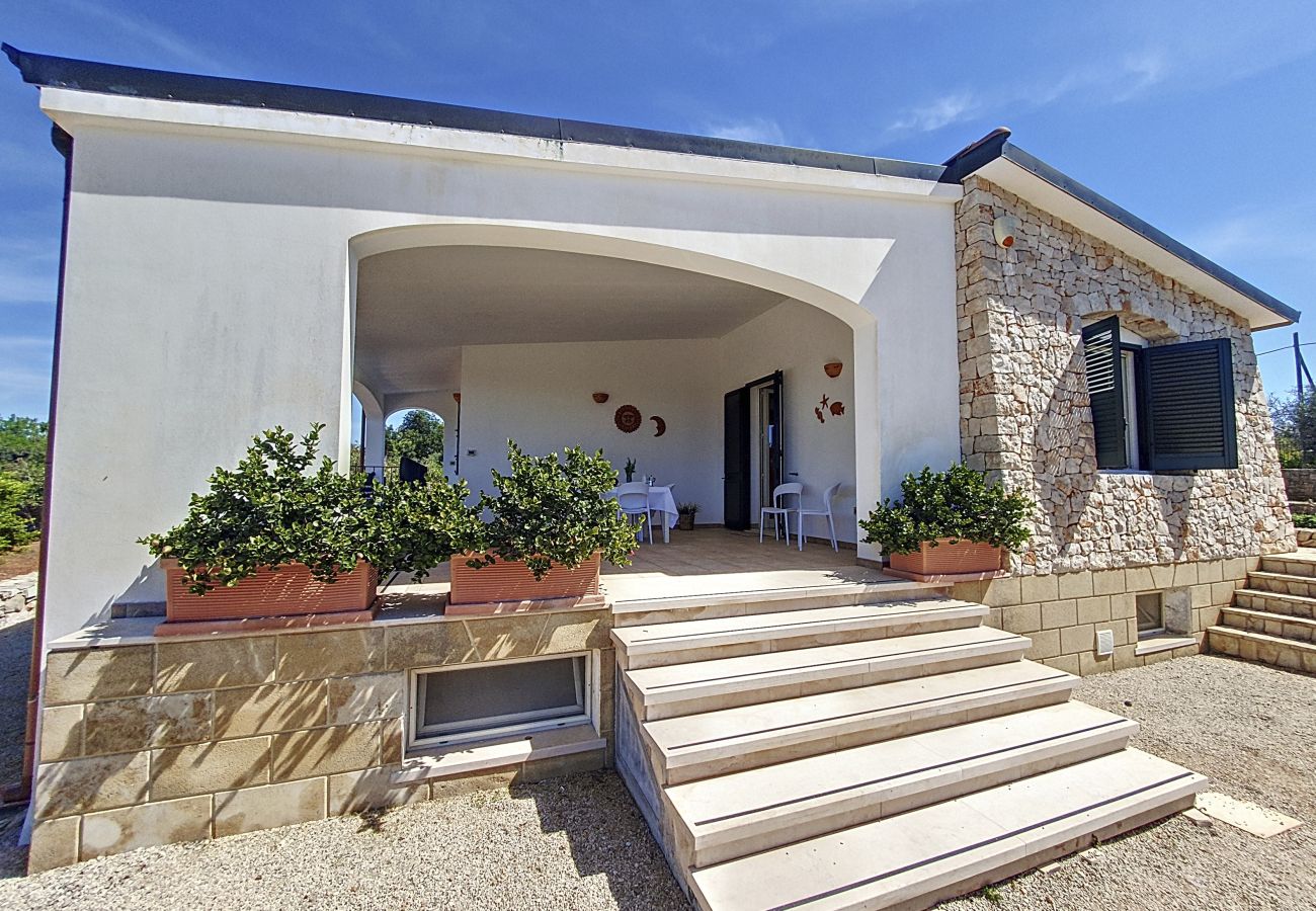 Villa in Pescoluse - 2km from the beaches: nice villa with pool