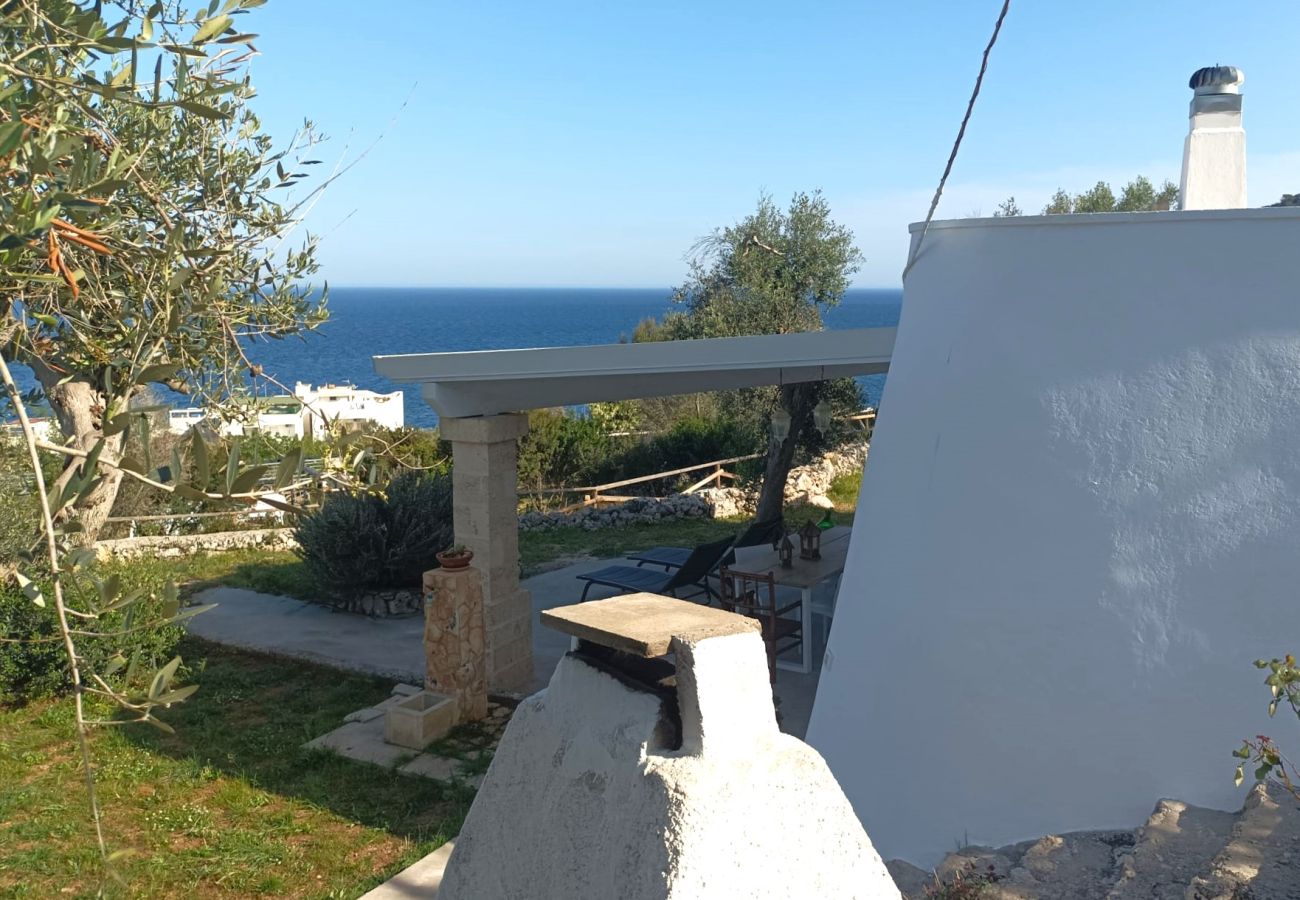 Trullo in Tricase - Charming house w/ view, 5 min walk from the sea