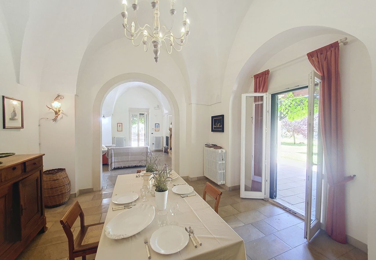 Villa in Galatina - Stunning country mansion with huge pool & park