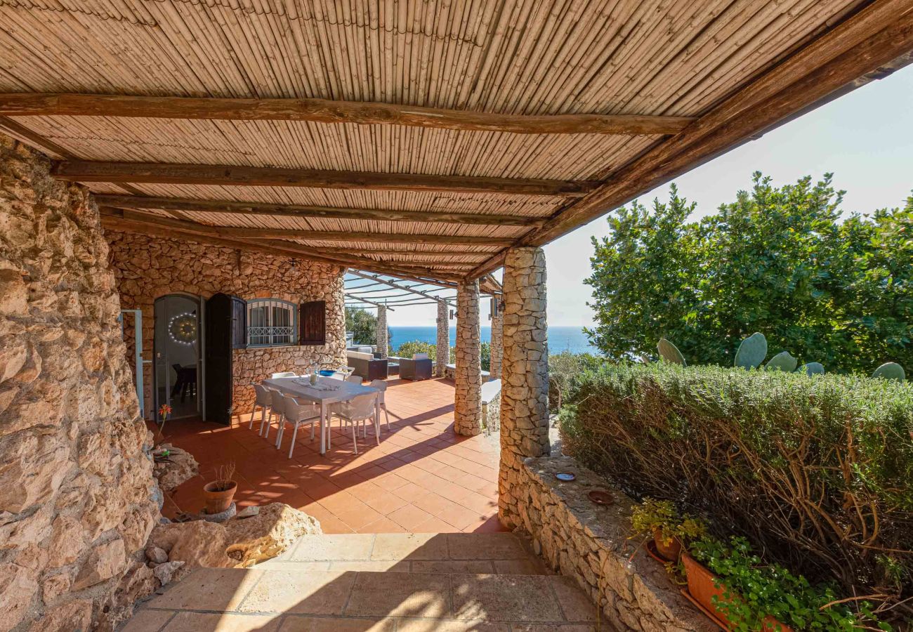 House in Gagliano del Capo - Villa with heated jacuzzi and 180° sea view