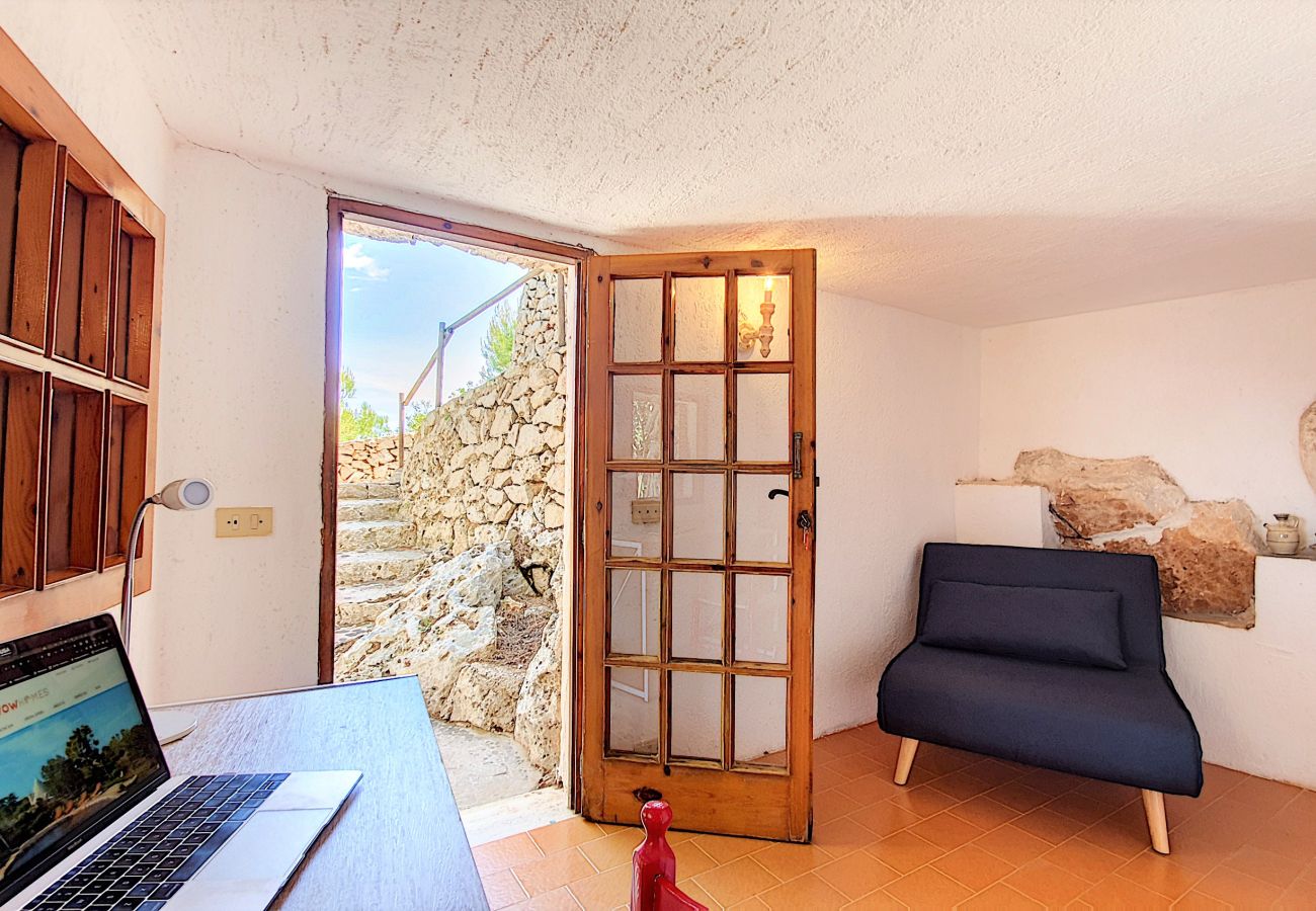 Trullo in Castro - Charming stone trullo with sea access (house F)