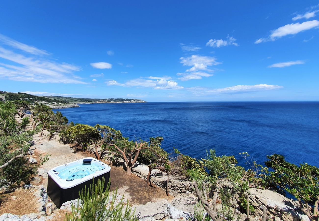 Villa à Castro - Superbe villa avec jacuzzi et accès privé à la mer