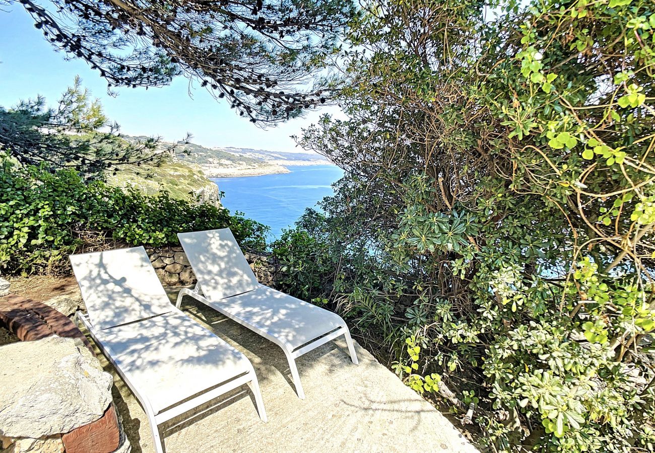 Villa à Castro - Superbe villa avec jacuzzi et accès privé à la mer