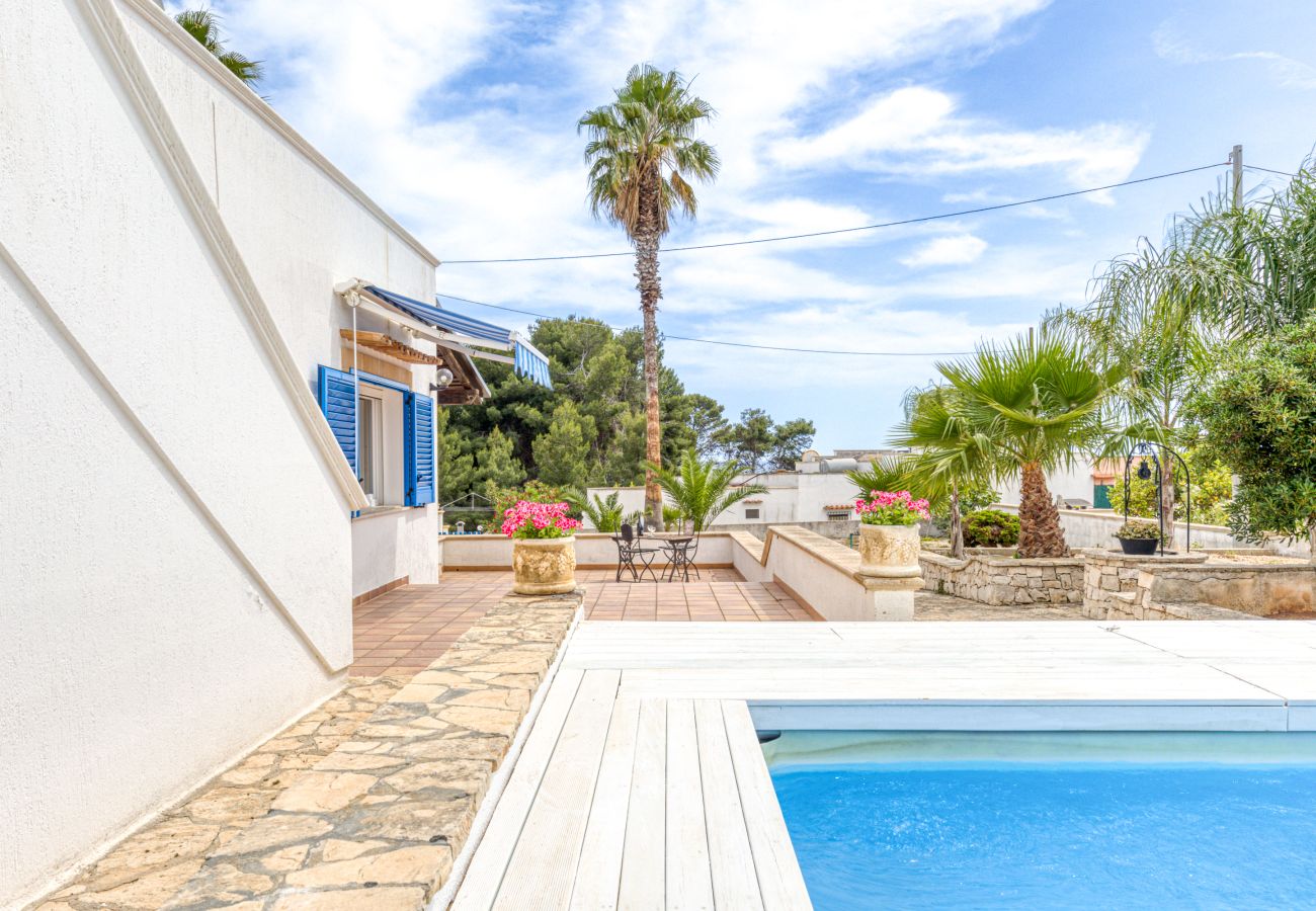 Maison à Pescoluse - Jolie maison avec piscine à 1km de la plage de sable de Pescoluse