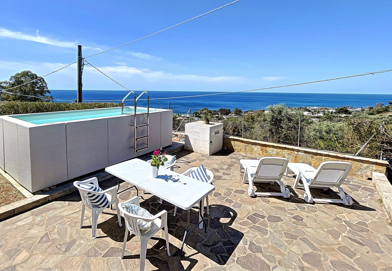 Maison à Torre Vado - Maison vue mer avec piscine proche de la plage