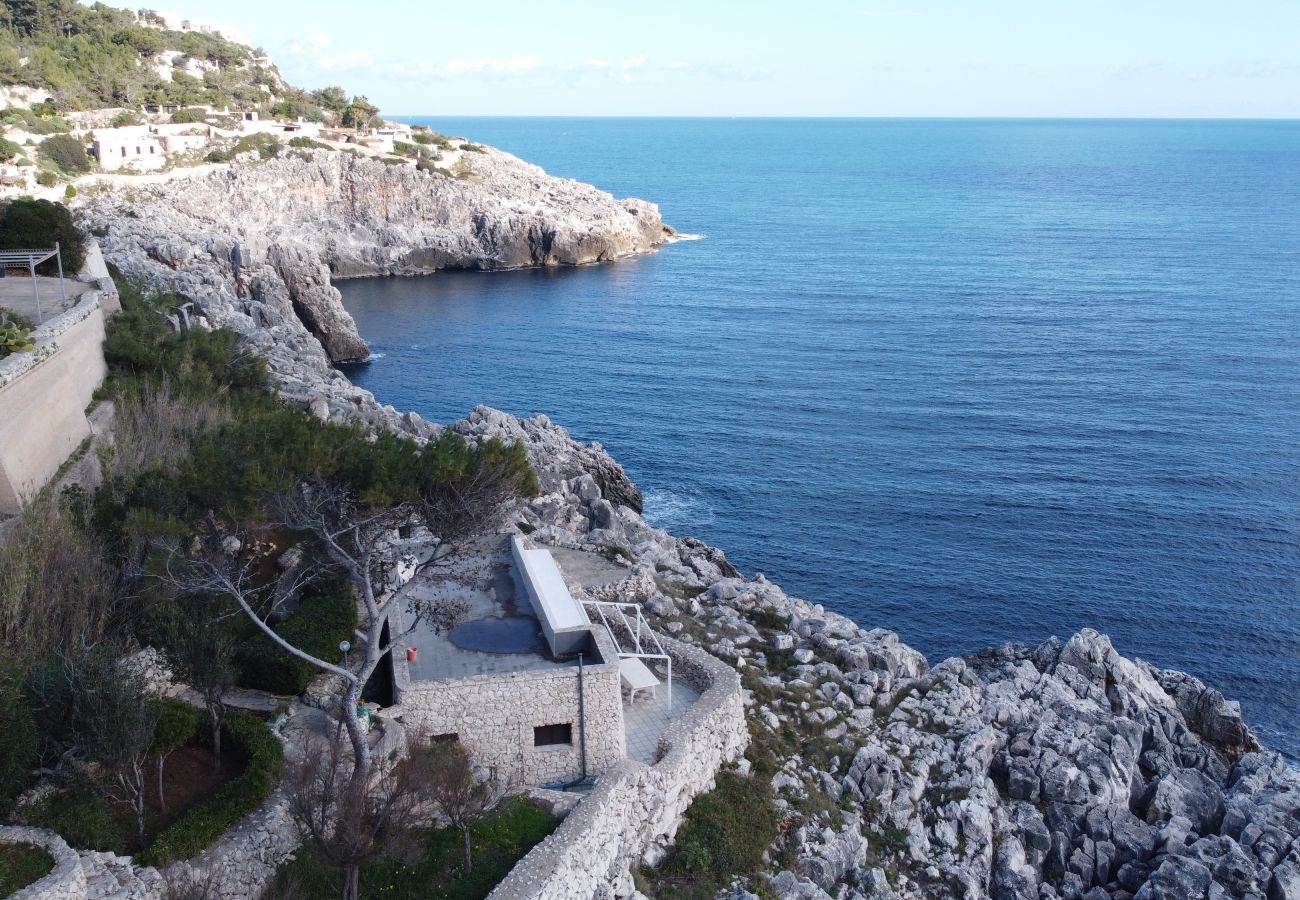 Trullo à Gagliano del Capo - Maison romantique en pierre avec jacuzzi&accès mer