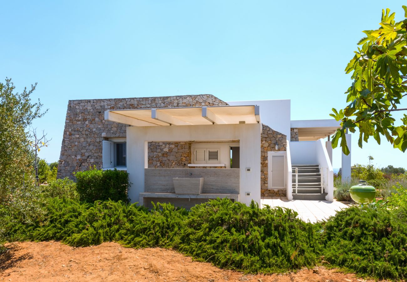 Villa à Torre Pali - Villa moderne avec piscine en pierre, plages à 3km