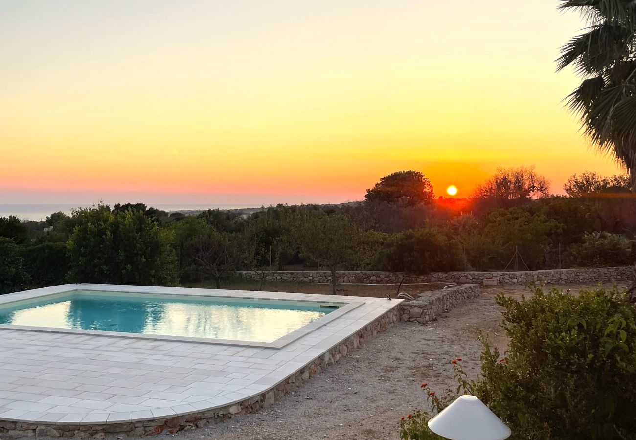 Villa à Pescoluse - A 2km des plages : jolie villa avec piscine