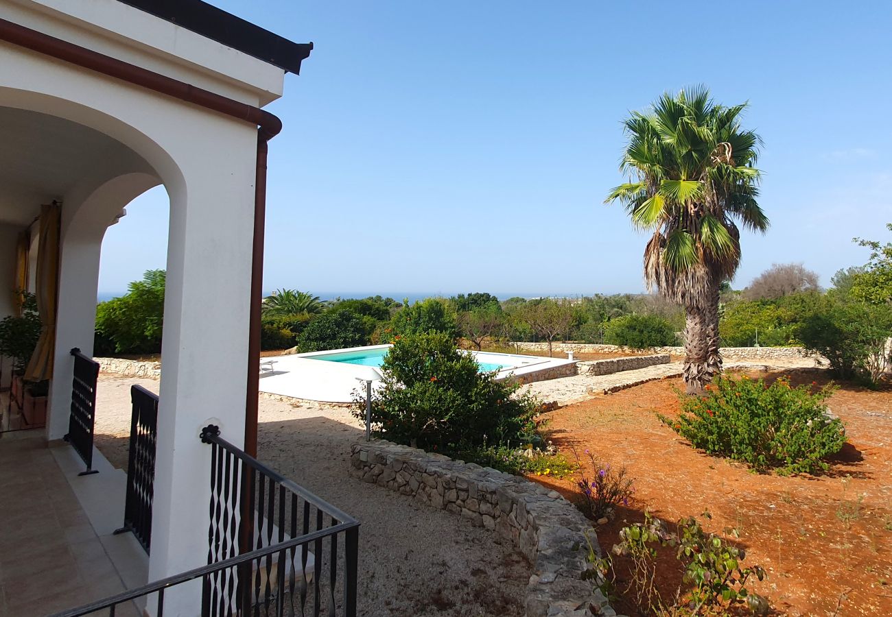 Villa à Pescoluse - A 2km des plages : jolie villa avec piscine