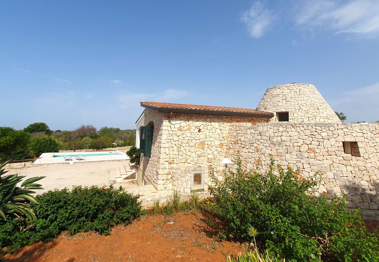 Villa à Pescoluse - A 2km des plages : jolie villa avec piscine