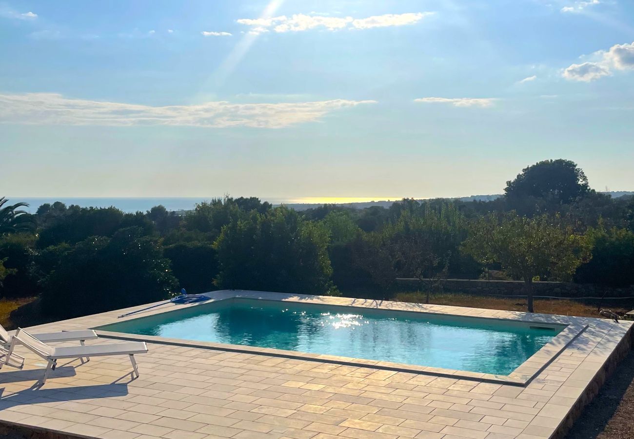 Villa à Pescoluse - A 2km des plages : jolie villa avec piscine