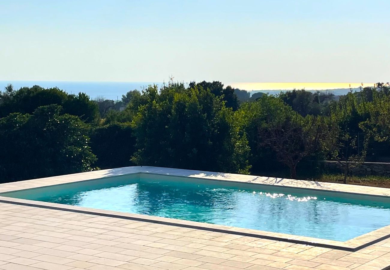 Villa à Pescoluse - A 2km des plages : jolie villa avec piscine