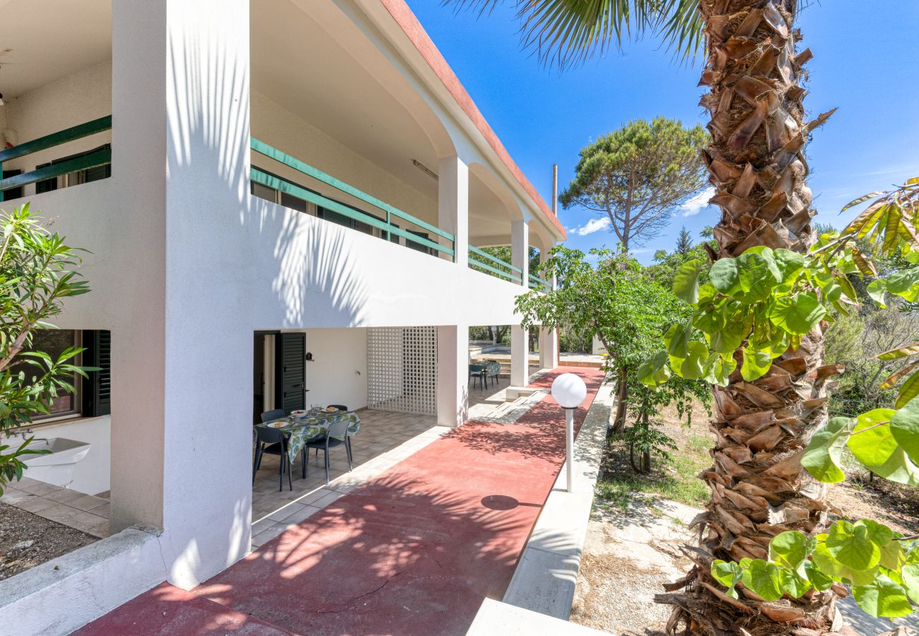 Villa à Pescoluse - Maison de campagne au calme avec vue mer et jardin