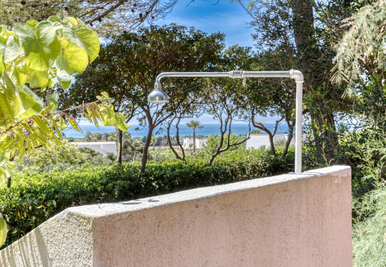 Villa à Pescoluse - Maison de campagne au calme avec vue mer et jardin