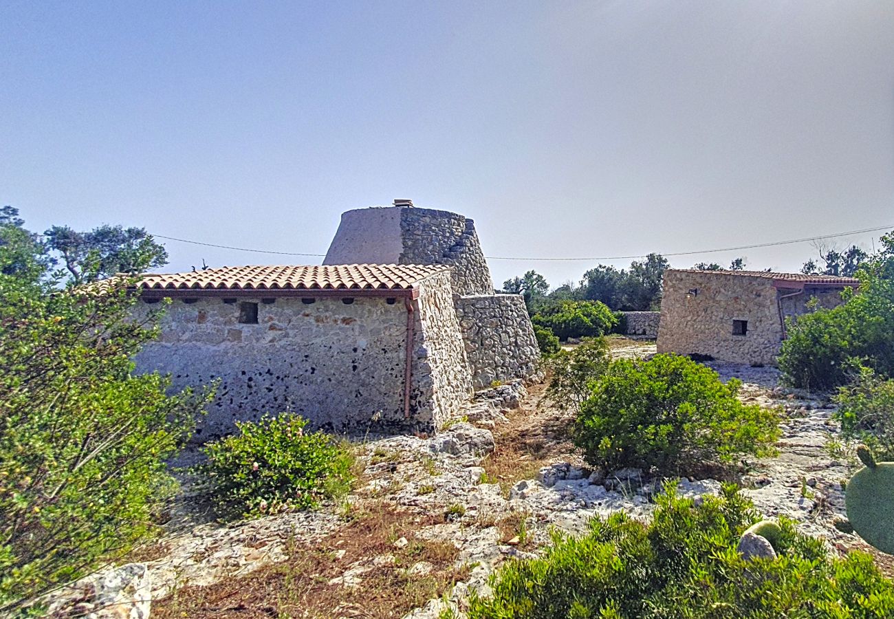 Villa à Pescoluse - Maisons en pierre avec piscine infinity e vue mer