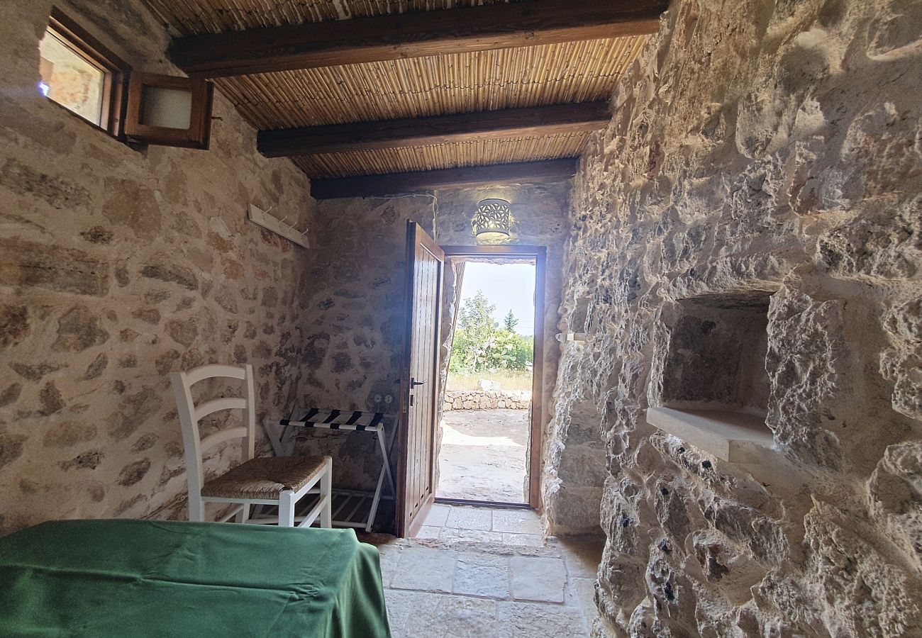 Villa à Pescoluse - Maisons en pierre avec piscine infinity e vue mer