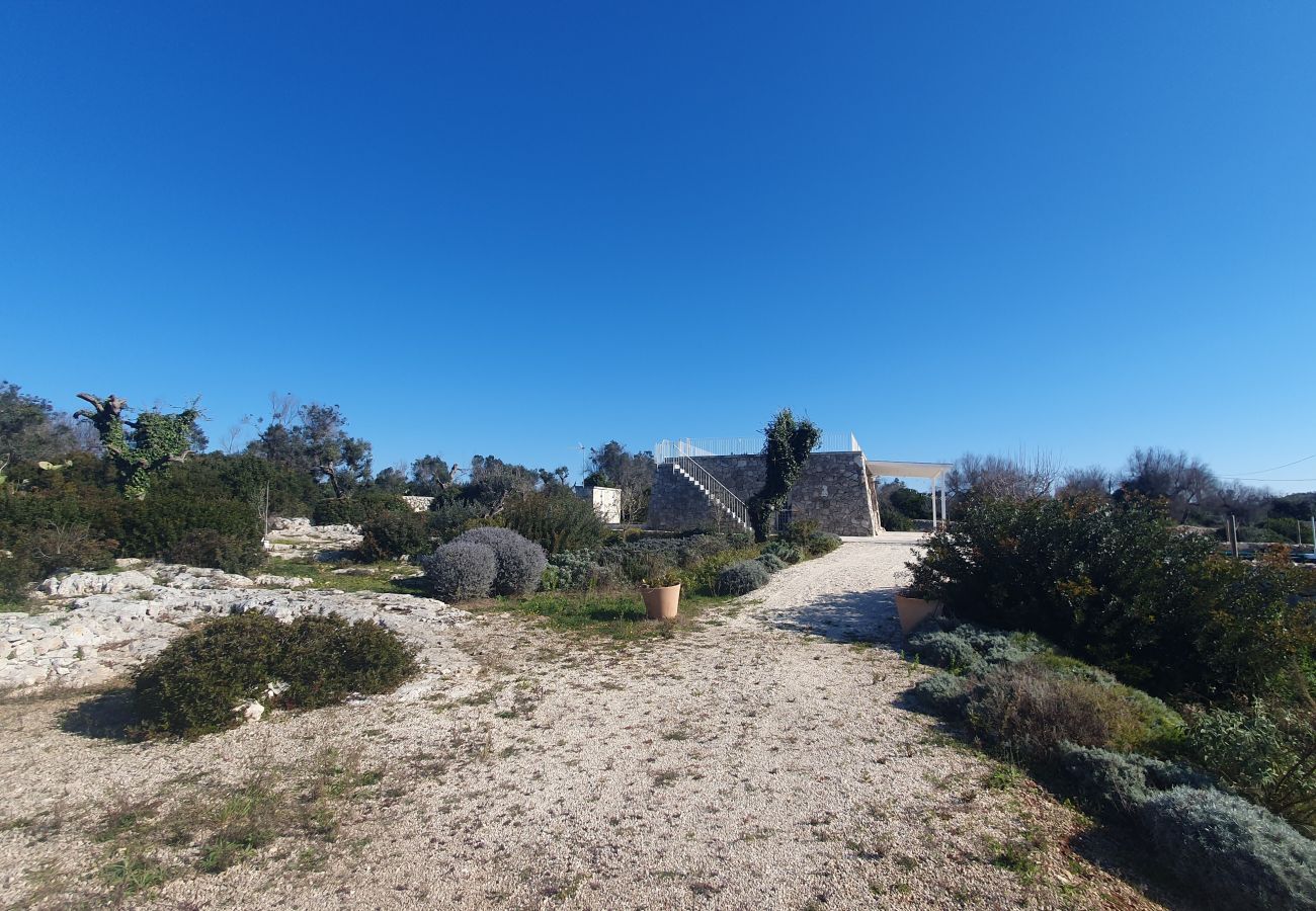 Villa à Pescoluse - Maisons en pierre avec piscine infinity e vue mer