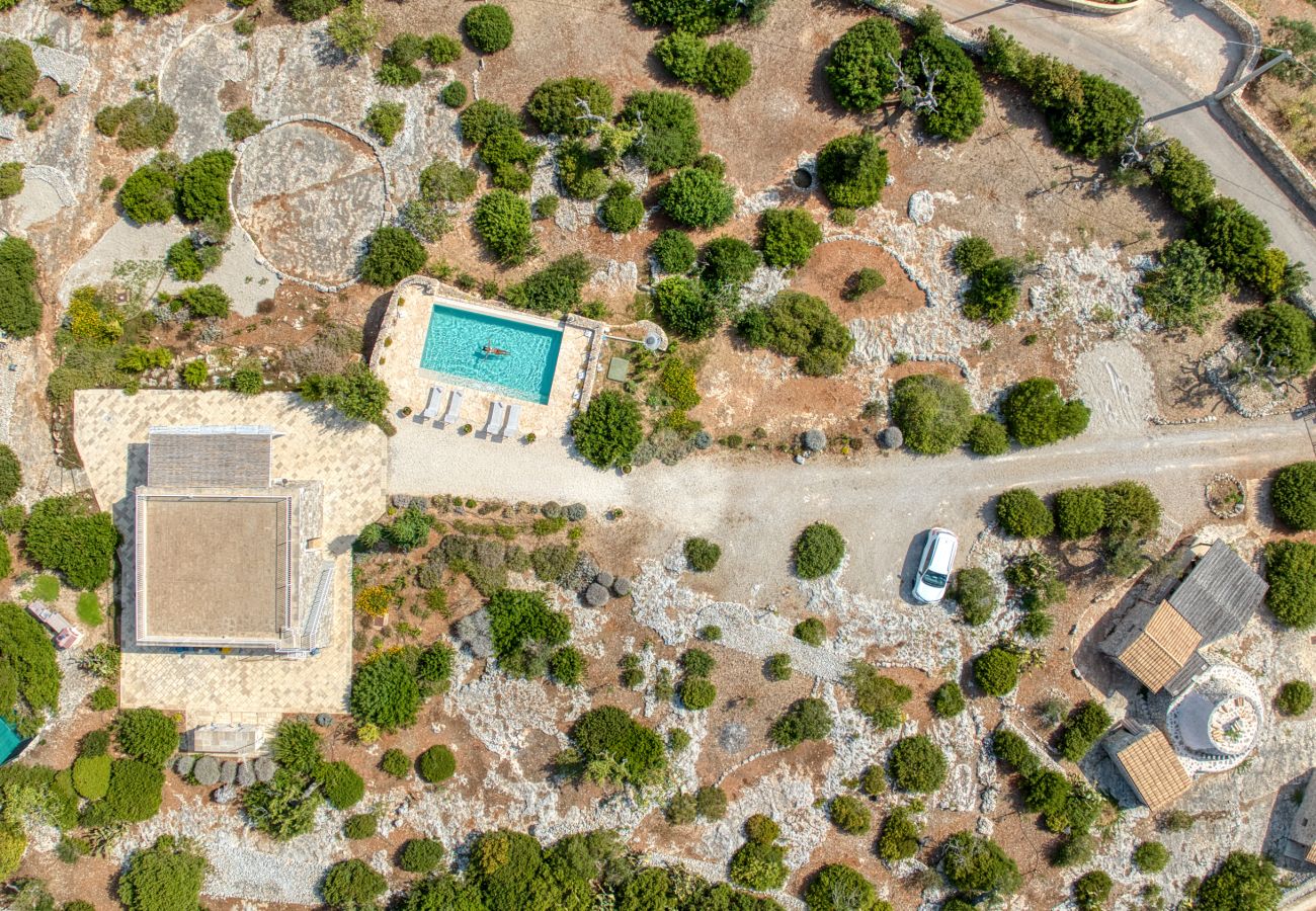 Villa à Pescoluse - Maisons en pierre avec piscine infinity e vue mer