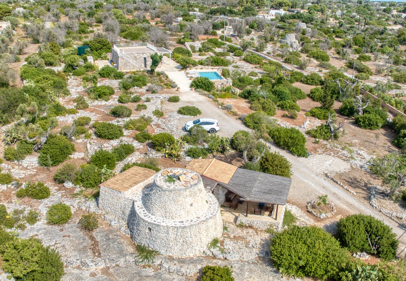 Villa à Pescoluse - Maisons en pierre avec piscine infinity e vue mer