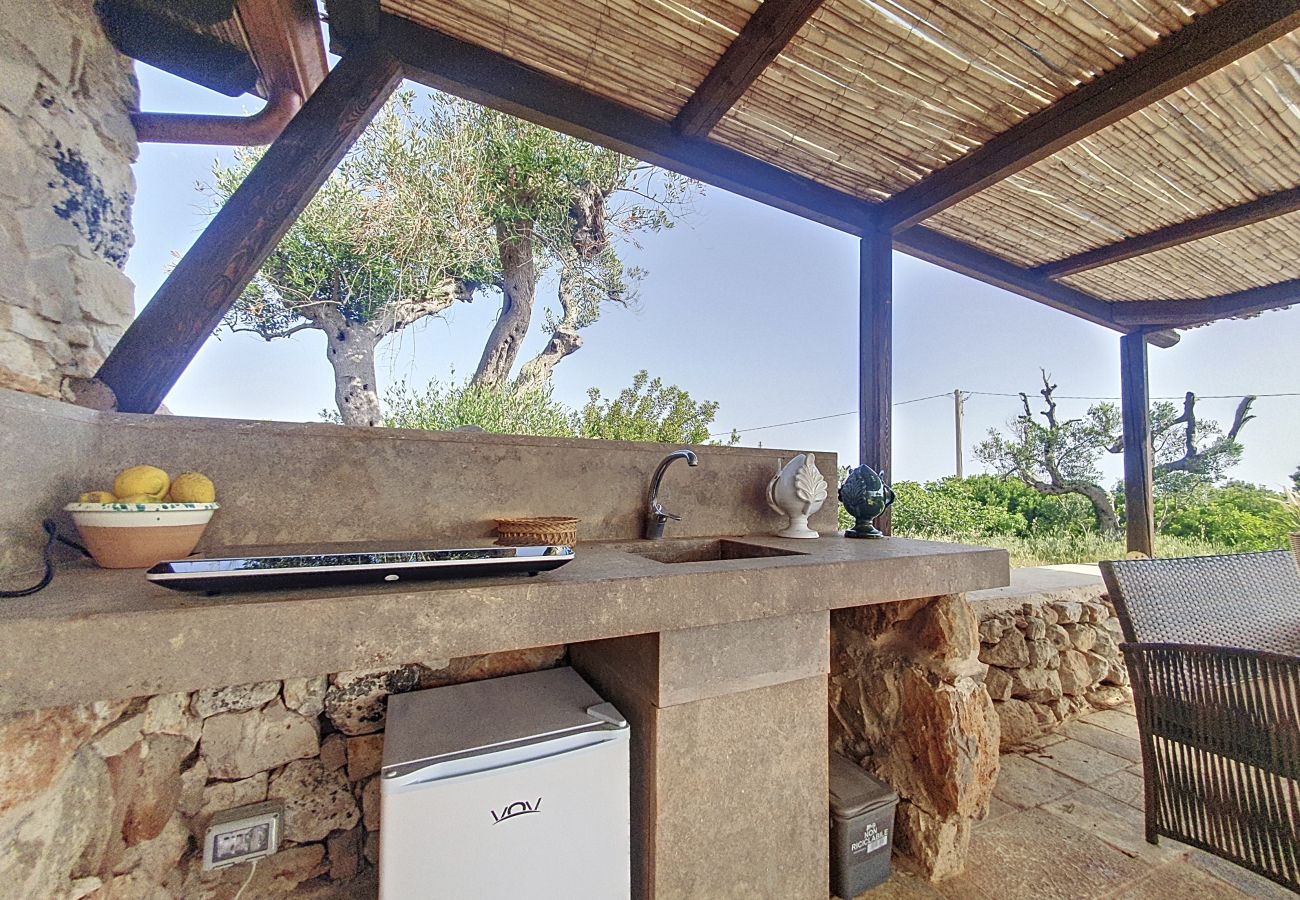 Villa à Pescoluse - Maisons en pierre avec piscine infinity e vue mer