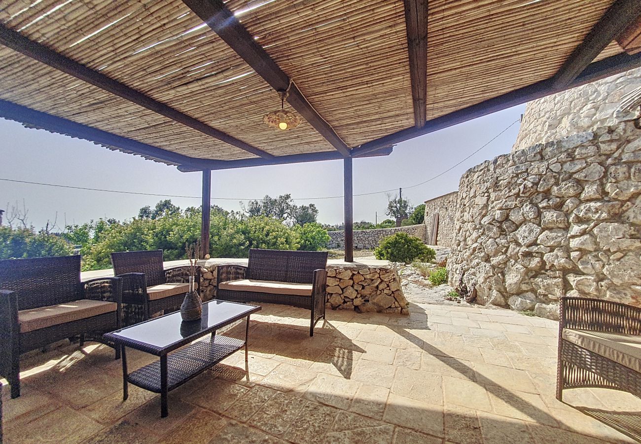 Villa à Pescoluse - Maisons en pierre avec piscine infinity e vue mer