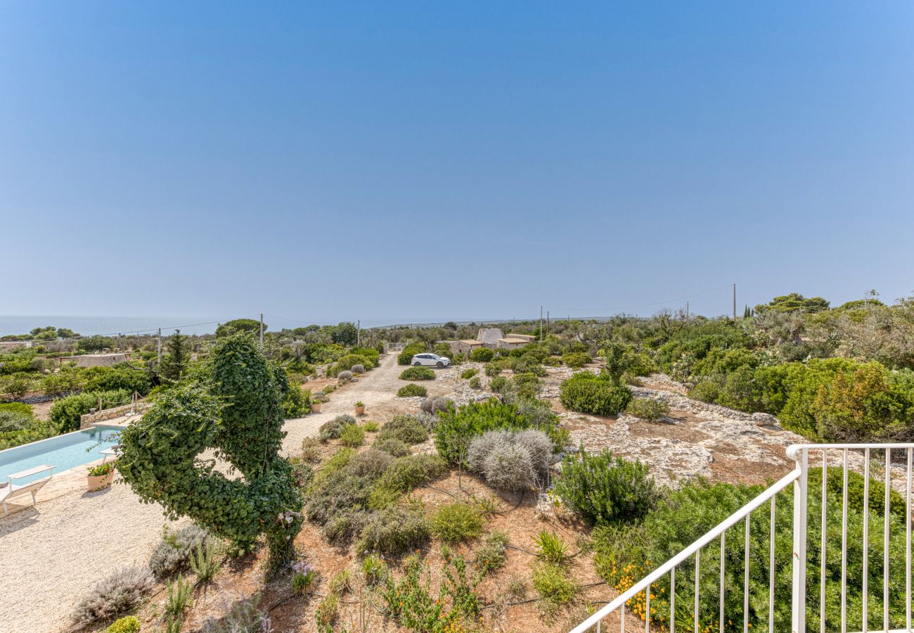 Villa à Pescoluse - Maisons en pierre avec piscine infinity e vue mer