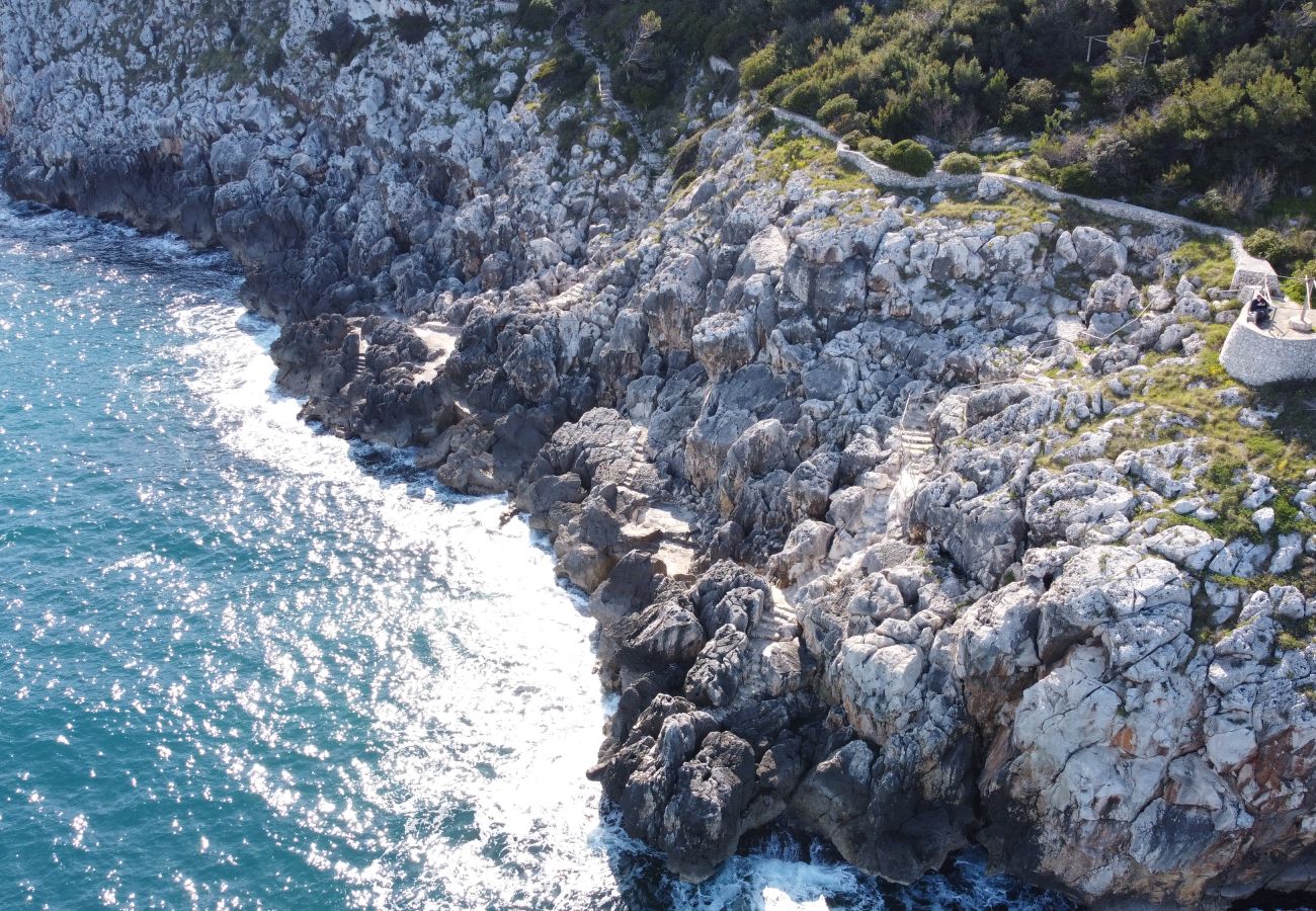 Trullo à Castro - Trullo en pierre avec accès mer privé (maison F)