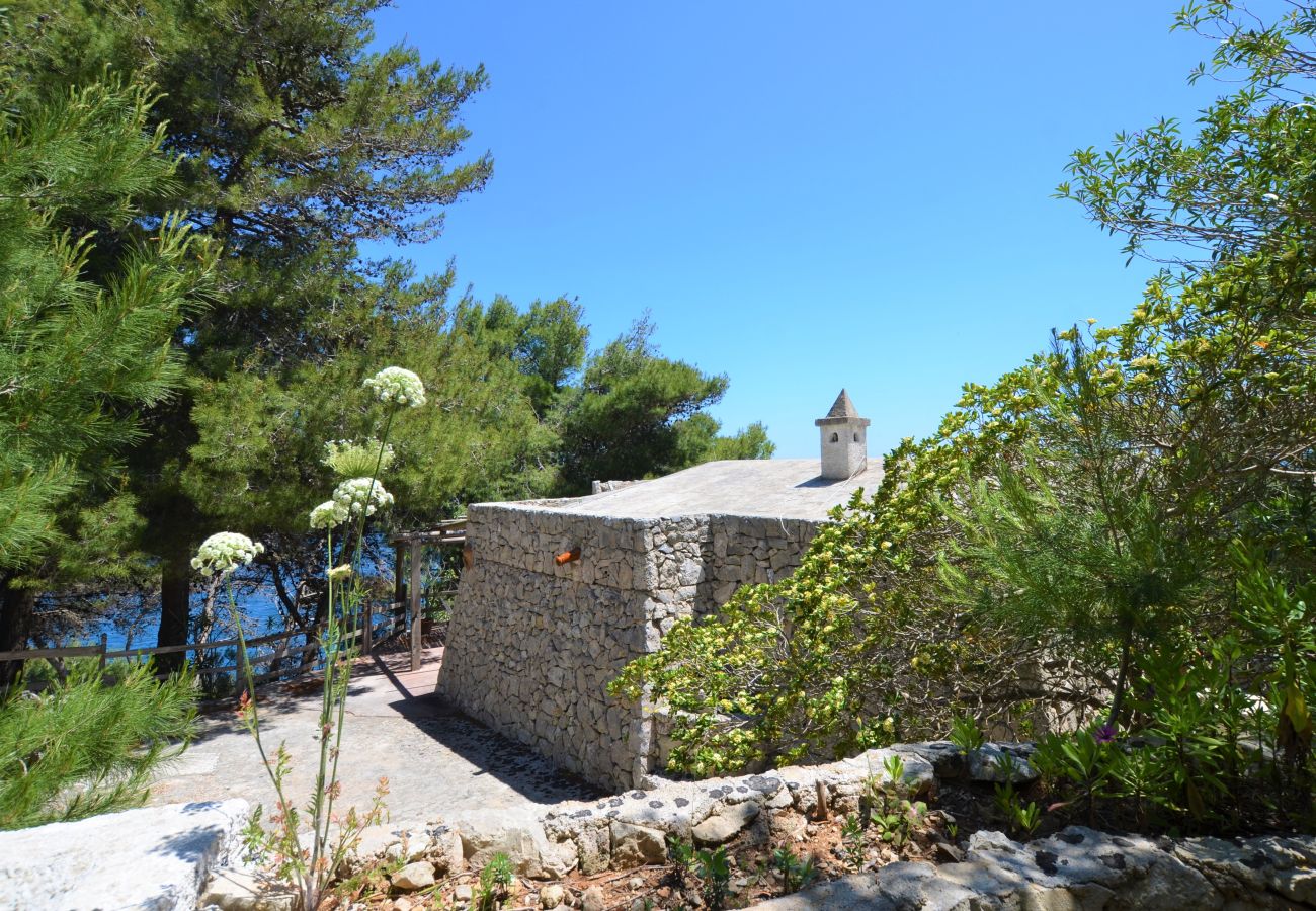 Trullo à Castro - Trullo en pierre avec accès mer privé (maison F)