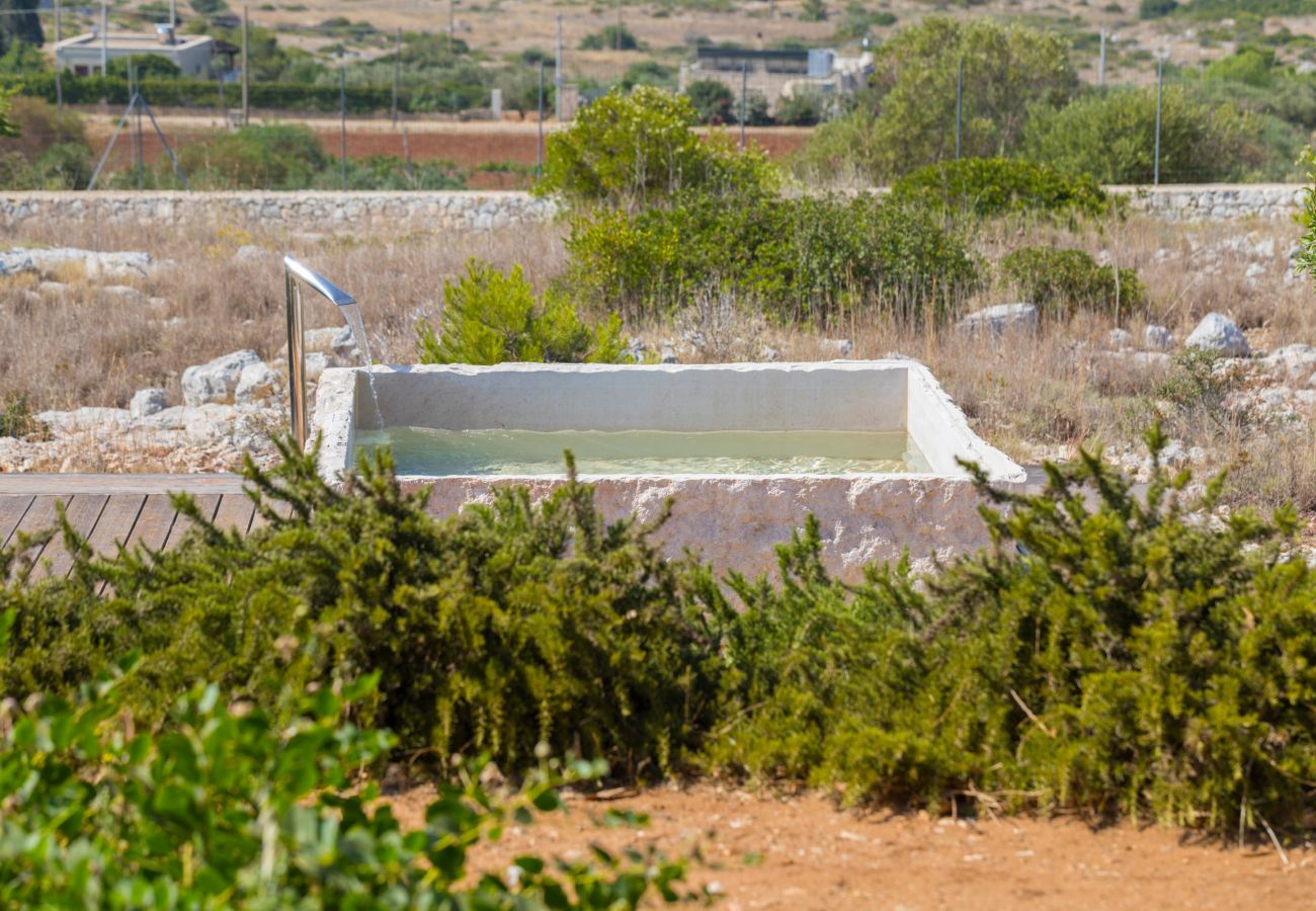 Villa a Torre Pali - Moderna villa deluxe con piscina e vista mare 180°