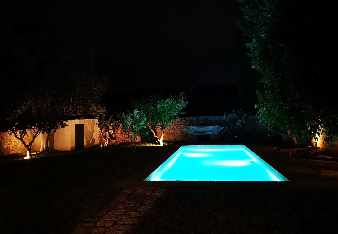 Villa a Castrignano del Capo - 4km dal mare: masseria con piscina in centro storico