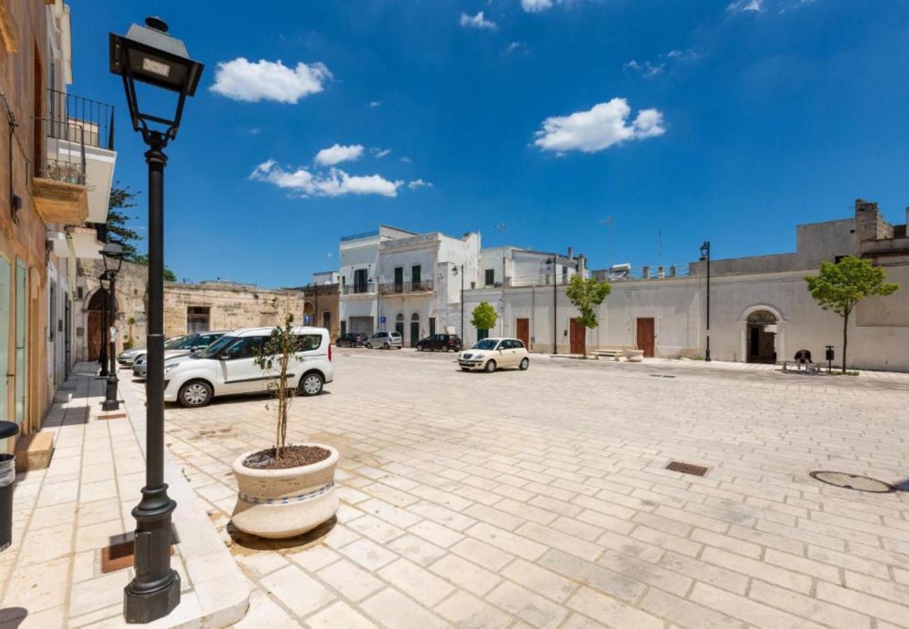 Villa a Castrignano del Capo - 4km dal mare: masseria con piscina in centro storico